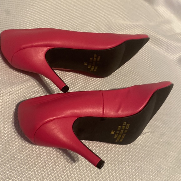 LUNNAH BELLA SIZE 9 fushia lpumps never worn - Picture 4 of 6